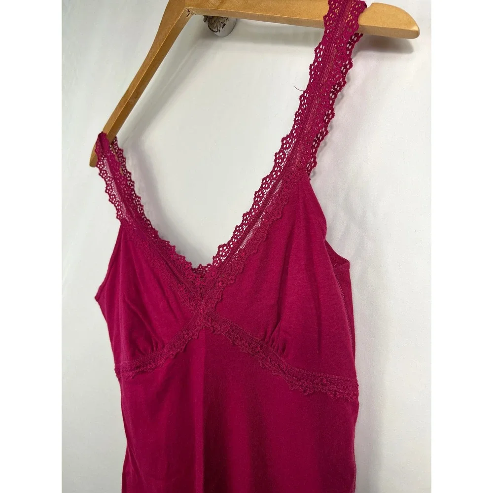 American Eagle Berry Red Lace Trim Camisole Tank Top Womens Size Medium - Picture 2 of 10
